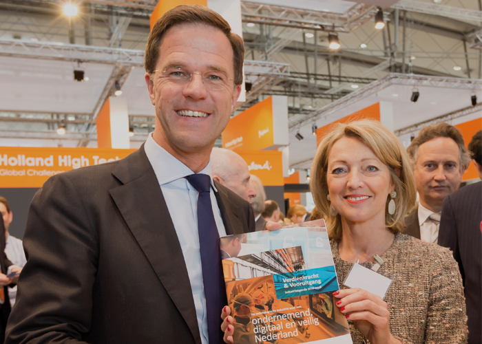 Mark Rutte en Ineke Dezentjé Hamming bij de opening van het Fieldlab The Smart Connected Supplier Network