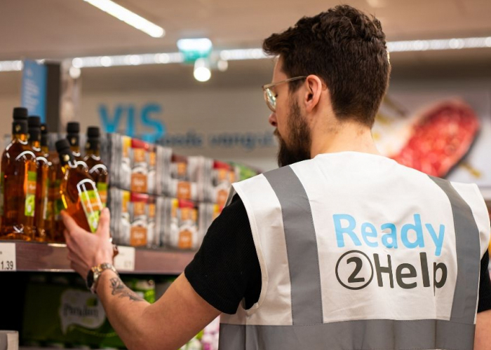 De schaarse middelen gaan naar de medewerkers die met (vermoedelijke) coronapatiënten te maken hebben.