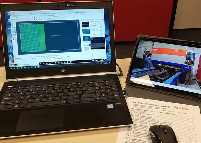 Dankzij de simpele beveiligingscamera op de machine bij Staalidee en TeamViewer op zijn eigen laptop, kan Harry Vernooy van MoVer training en instructies geven vanaf zijn eigen werkplek in Nieuwegein.