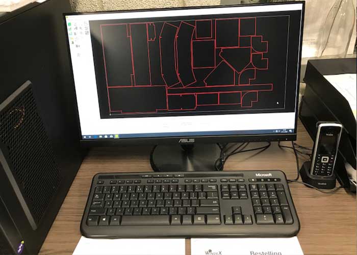 Het produceren van een uitslag uit een plaat gaat nu veel eenvoudiger en sneller. De snijprogramma’s worden in de computer gemaakt. 