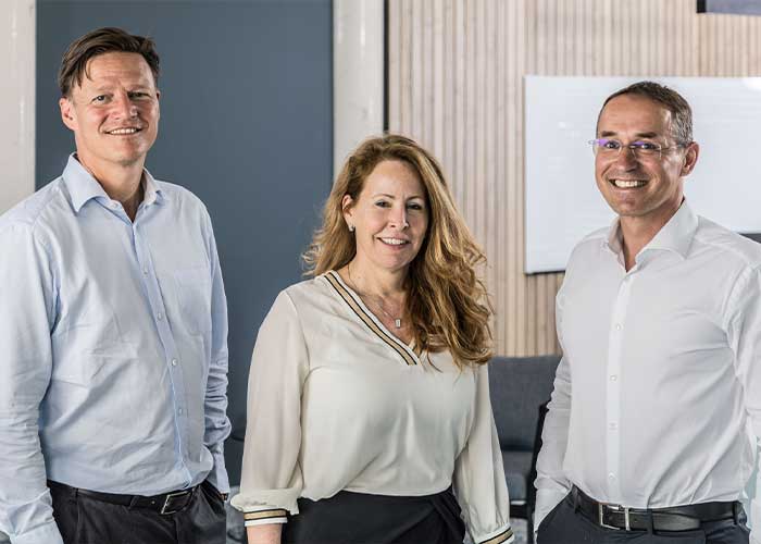 Ghislaine Duijmelings wordt CEO van Surplex, aan de zijde van Michael Werker (l) en Ulrich Stalter.