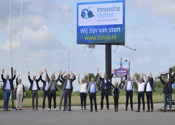 De leden van het Innovatiecluster Noordoostpolder zijn duidelijk blij met hun nieuwe website.