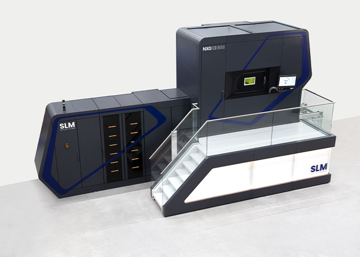 De nieuwe NXG XII 600 metaalprinter is uitgerust met twaalf lasers met elk een vermogen van 1 kW en een bouwkamer van 600 x 600 x 600 mm.
