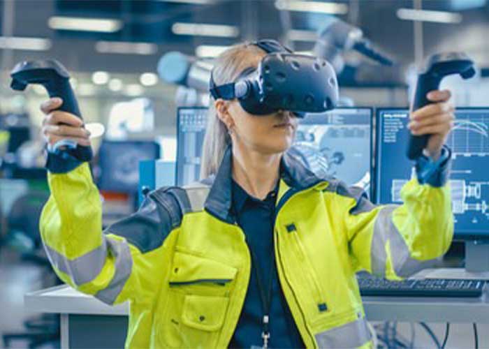 Met Virtual Reality kunnen situaties in de fabriek levensecht worden nagespeeld. De deelnemers worden uitgedaagd om in een virtuele realiteit werkzaamheden uit te voeren.