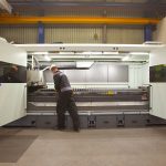 Met een plaatlaser met 8 kW fiberlaserbron van BLM Group snijdt Hendriks Staalbouw in materiaaldiktes tot 20 mm.