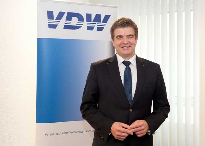 VDW-voorzitter Heinz-Jürgen Prokop ziet de investeringsbereidheid toenemen door de betere stemming in de economie. De Duitse werktuigmachineproducenten hopen dat 2021 het jaar van de ommekeer wordt, maar die begint wel op een zeer laag niveau.