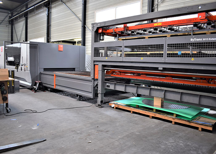 De BySmart Fiber wordt automatisch beladen en ontladen door een ByTrans Extended automatiseringsoplossing.