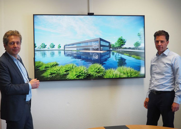 Klaas Geschiere, Managing Director NTS Norma Drachten & Tjarko Bouman, CEO van NTS bij een impressie van de nieuwbouw in Drachten. (foto: NTS)