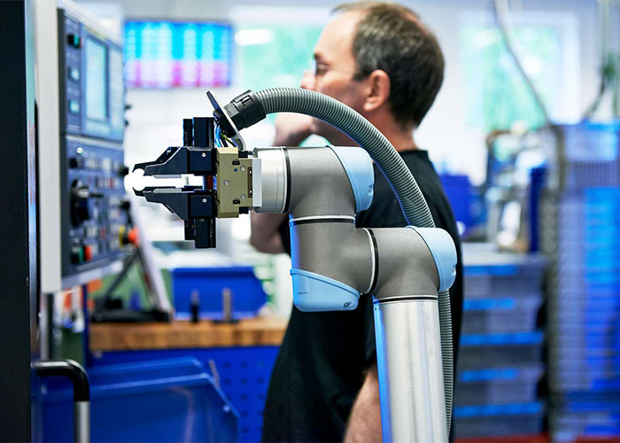 Universal Robots is nog steeds de dominante speler in de markt voor cobots. Maar uitdagers als Fanuc, ABB en anderen zijn bezig met een inhaalslag. (Foto: Universal Robots)