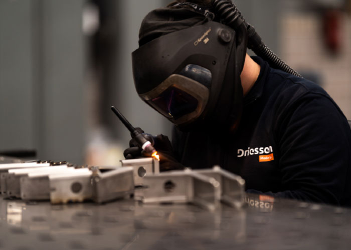 Digitalisering levert een grote bijdrage aan het grote doel van het verbetertraject van Made By Driessen: met minder vierkante meters, minder machines en het zelfde aantal mensen meer output genereren.