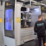 MRB Fijnmetaalbewerking zet de nieuwe Sodick draadvonkmachine in voor het bewerken van fijnmechanische componenten. (foto’s: Tim Wentink)
