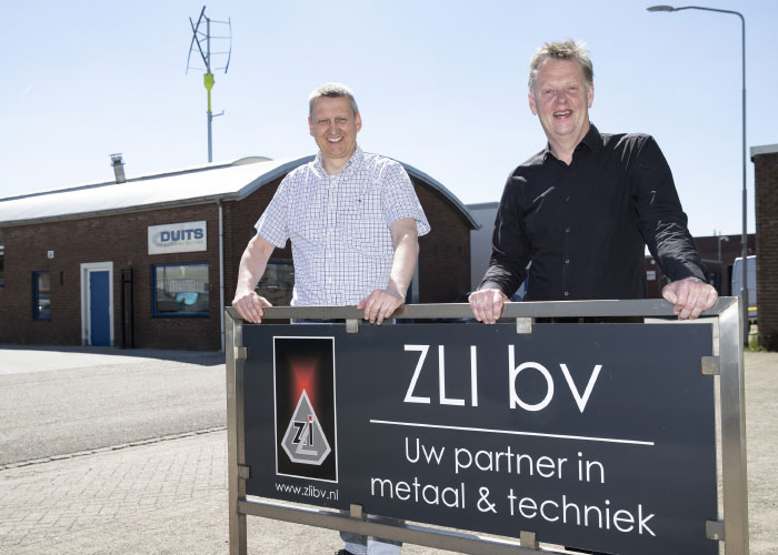 Duits en Zutphense Las Industrie worden zusterbedrijven. Links Alfred Stokvis, rechts Gerard Keessen. (Foto Patrick van Gemert/Zutphens Persbureau)