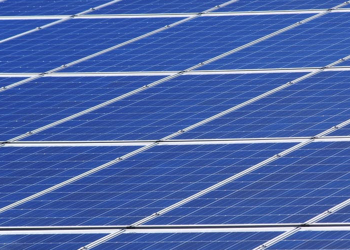 Uit welke grondstoffen bestaan zonnepanelen