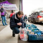 Met de producten die de stakers meebrachten, konden 20 kratten voor de voedselbank worden gevuld. (Foto: Sjurlie Fotografie)