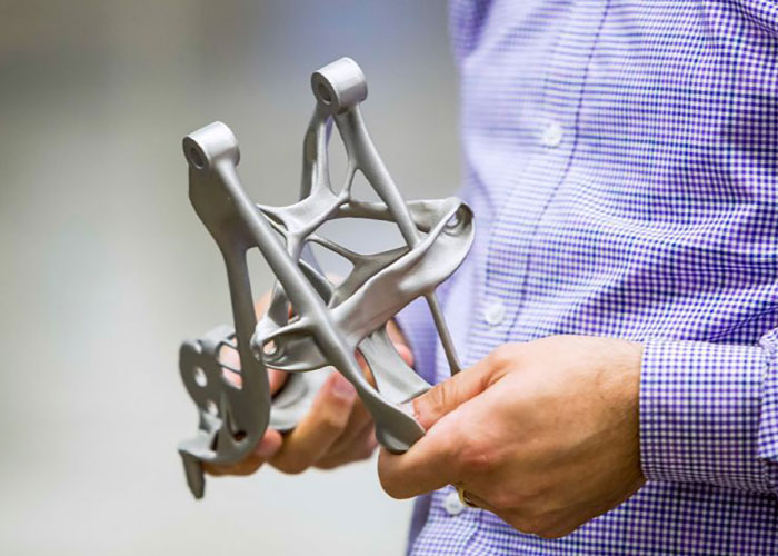 3D-printen is een sleuteltechnologie om lichtgewicht te construeren, het materiaalverbruik te reduceren en de CO2-uitstoot te verminderen. (Foto: GM)