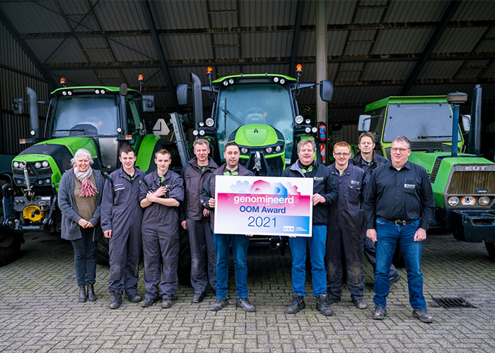 Landbouwmechanisatiebedrijf Bijker Nijeveen is dealer van onder meer Deutz-Fahr tractoren, Siloking Voermachines en Krone hooibouwmachines.