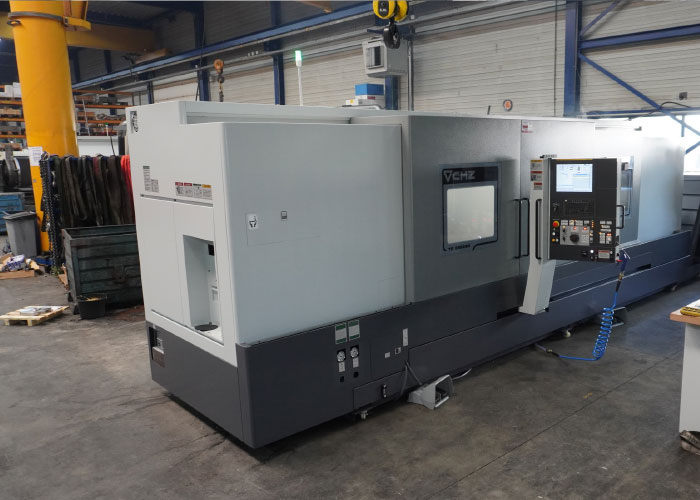 Naast de nieuwe portaalfreesmachine van Hartford heeft K&G Machining recent ook geïnvesteerd in een stabiele draaibank van CMZ. De TD35-Y-3.200 stelt de fabrikant in staat om draaidelen met freesbewerkingen in één opspanning compleet te bewerken.