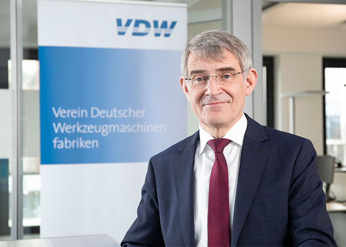 VDW-voorzitter Franz-Xaver Bernhard: “De energiesector, met een forse groei tot 2040, biedt potentie voor fabrikanten van werktuigmachines.”