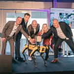 Vertegenwoordigers van de initiatiefnemers kondigen samen met Spot de Robot het Techport Innovation Centre aan.