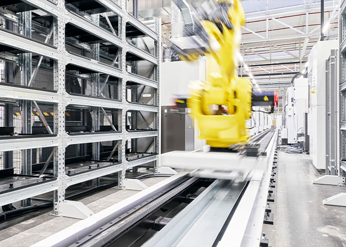Drie volautomatische robotlijnen en 50 digitaal gekoppelde bewerkingsmachines behoren tot de technologische hoogtepunten in het nieuwe Tool Technology Center van Schaeffler.