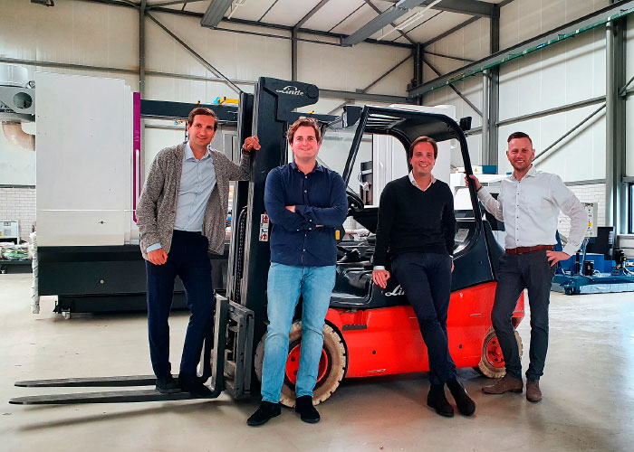 Hugo Oude Reimer, Maurits Bender, David Bender en Willem Jan ter Hoek (v.l.n.r.) behoren tot de nieuwe generatie in het familiebedrijf. “Stap voor stap maken we onze bedrijven klaar voor de toekomst.”