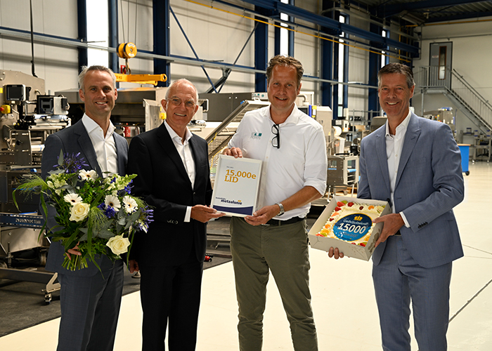 V.l.n.r. Adriaan Vonk, directeur Dienstverlening en Branches Metaalunie, Metaalunievoorzitter Fried Kaanen, Pierre Hagenaars, directeur Het Packhuys, en Jos Kleiboer, directeur Beleid Metaalunie. (Foto Sander van der Torren)