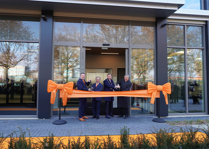 Mitutoyo heeft op feestelijke wijze het nieuwe hoofdkantoor in Veenendaal geopend.