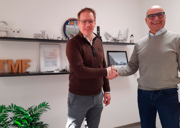 De deal is rond! Jeroen van Nunen (links) neemt met zijn bedrijf B&S Technology plaatsgenoot TMF van Wiek Vriends over.