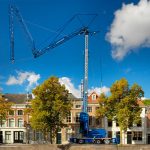 De hybride torenkranen van Spierings Mobile Cranes zijn uitgerust met lithium-ion accu’s. Dat maakt ze geschikt voor emissievrije inzet op iedere bouwplaats.