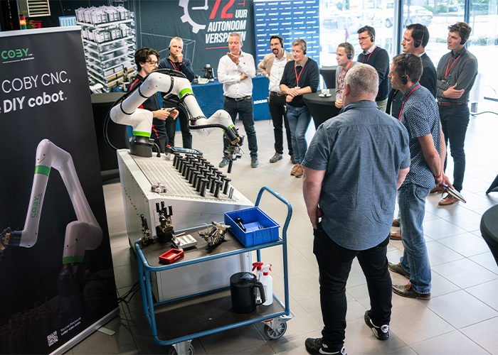 De ‘doe-het-zelf’ cobot-oplossing Coby CNC was vorig jaar de grote verrassing tijdens de Automation Team Day. Ook nu is Coby CNC weer van de partij. “Coby is volgens roboJob van een eerste concept uitgegroeid tot een volwaardige oplossing.