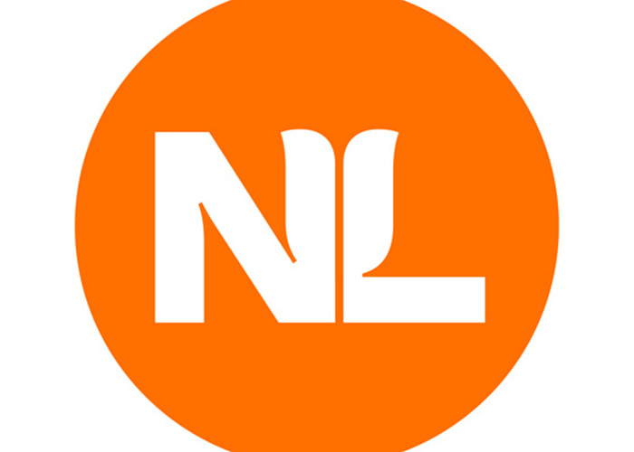 Om het goede imago van Nederlandse (MKB-maak)bedrijven in het buitenland kracht bij te zetten, kunnen bedrijven gebruikmaken van het oranje NL logo ofwel de NL sticker.