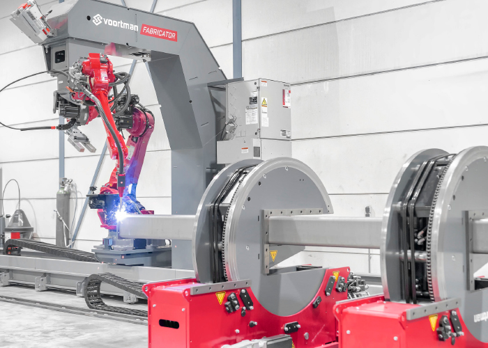 Het lassysteem Voortman Fabricator kan de meest voorkomende staalconstructieprofielen produceren - platen, hoekijzers, buizen, U-profielen, kraanbaanconsoles.