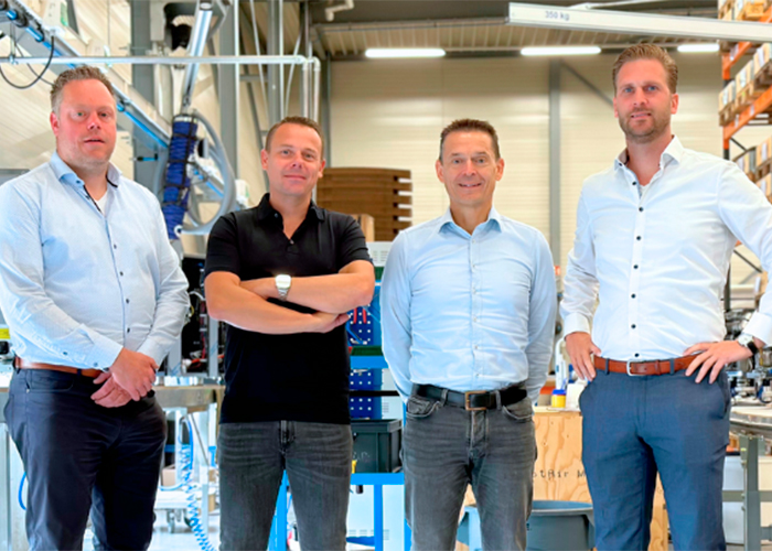 V.l.n.r. Roy Hoeijmakers (algemeen directeur/mede-eigenaar), Vincent van Delft (commercieel directeur), Marcel van der Velden (financieel directeur), Lex van Grotel (algemeen directeur/mede-eigenaar).