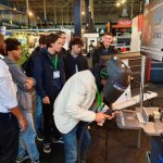 METAVAK-bezoekers kunnen elke dag een Weldkar OrangeOne lashelm winnen bij het spel met de WeldTrainer Simulator op de stand van MetaalNieuws.