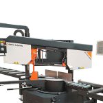 De combinatie met de door Electrotool in eigen beheer gefabriceerde MPS rollenbanen en aanslagsystemen, waar veel zaagmachines mee zijn uitgevoerd om als complete zaaginstallatie opgeleverd te worden, is een krachtige versterking van de samenwerking met Cosen.