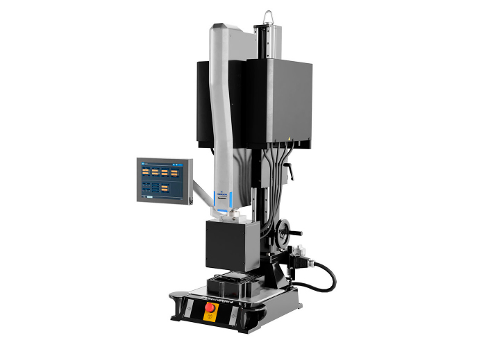 De Branson GLX-1 laserlasmachine van Emerson is geschikt voor het assembleren van kleine kunststof onderdelen met ingewikkelde ontwerpen. Deze oplossing zorgt voor schoon, trillingsvrij lassen, en ondersteunt het recyclen van producten in een gesloten kringloop.