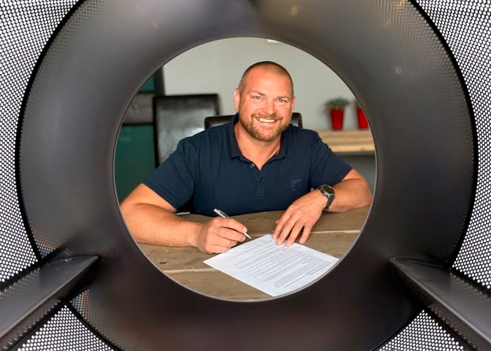 Herman Harsevoort van Laundry Total durft te voorspellen dat de overname door JLA een ware revolutie zal veroorzaken in de markt. “Onze ambitie om marktleider in Nederland te worden is hierdoor een stap dichterbij gekomen.”