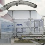 Ook machines voor de chipindustrie, zoals van ASML, gaan voor een deel naar de VS, waar sinds Trumps eerste termijn meer wordt geïnvesteerd in chipfabrieken om minder afhankelijk te worden van Azië.
