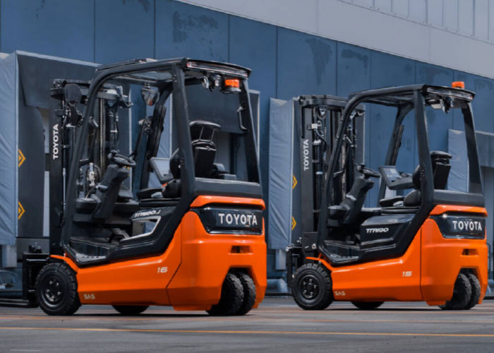 De Traigo48-serie vorkheftrucks zijn beschikbaar in 3- en 4-wielmodellen, hebben een hefcapaciteit van 1,5 tot 2,0 ton, hefhoogtes tot 7,5 meter en een topsnelheid van 20 km/u.