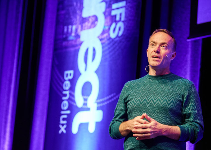 Mark Moffat, CEO IFS: “Industriële kunstmatige intelligentie is geen belofte meer, maar een echt concurrentievoordeel, dat vandaag al werkelijkheid is.”