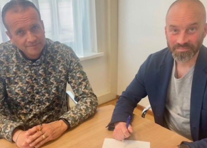 Anco Euser (links) heeft WIA Educational verkocht aan het bedrijf van Onno Zwart.