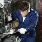 Werkgevers en vakbonden slaan de handen ineen tijdens het sectorcongres voor de metalelektro op 10 september in Eindhoven, met als doel de toekomst van de industrie veilig te stellen.
