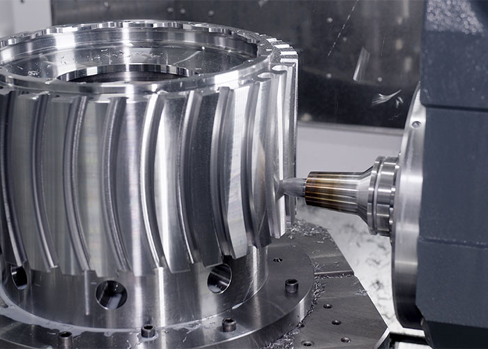 Alles wijst op een moeilijke periode voor de Europese werktuigmachinebouw. Terwijl andere regio's wereldwijd gerichte investeringen en coherente industriële strategieën inzetten, loopt Europa het risico zijn wereldwijde leiderschap op dit strategische gebied te verliezen. (Foto: Heller)