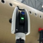 De Leica Absolute Tracker ATS800 versnelt en vereenvoudigt de inspectie van grootschalige onderdelen in lucht- en ruimtevaart en andere productiesectoren.