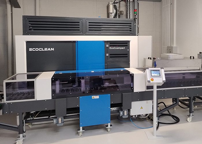 Onderdelenreiniging als service is ook een onderwerp op de beurs. Het aanbod van contractreiniging strekt zich uit van grove tot intermediaire en precisiereiniging. Ultrafijne en hoogzuivere reinigingstaken worden uitgevoerd in het High Purity Test Centre met gevalideerde cleanroom.