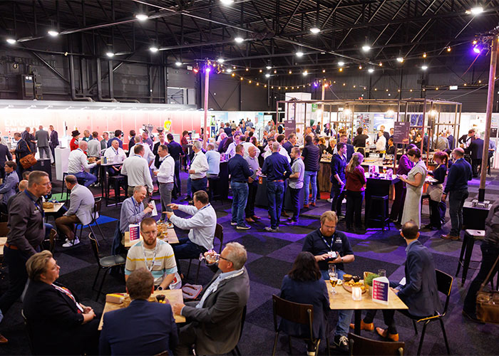 De Kunststoffenbeurs is de jaarlijkse ontmoetingsplek voor de kunststof en rubberbranche. De komende editie staat in het teken van duurzame, slimme en innovatieve productontwikkeling en productieprocessen.