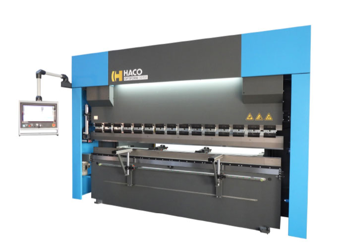 De OptiForm is beschikbaar in vaste configuraties, waardoor HACO deze machines continu produceert en direct uit voorraad kan leveren.