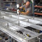 De toepassingen van lijm zijn inmiddels legio in de metaalsector.