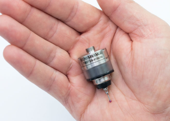 De meettaster RMP24-micro is met slechts 24 mm in diameter en 31,4 mm lang de kleinste draadloze taster voor bewerkingsmachines ter wereld.