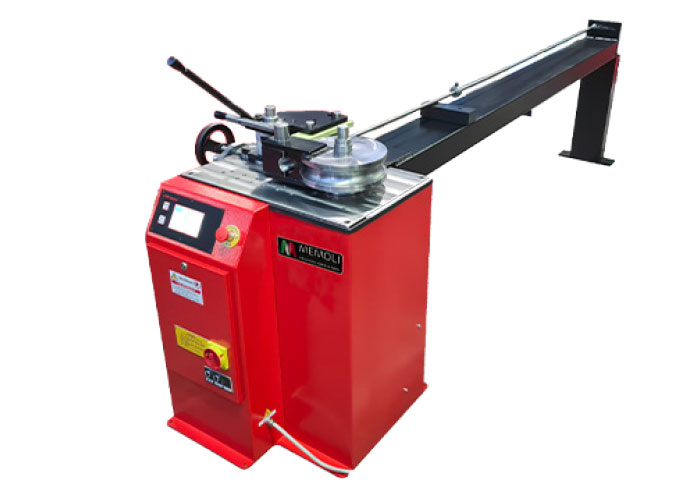 De profielbuigmachine ETM 60 uit de Memoli ETM serie.